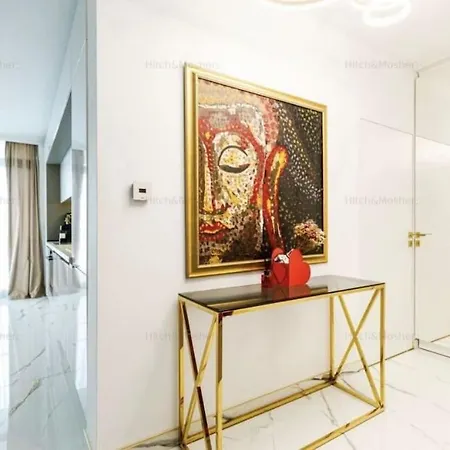 Apartment Elegant Urban Escape